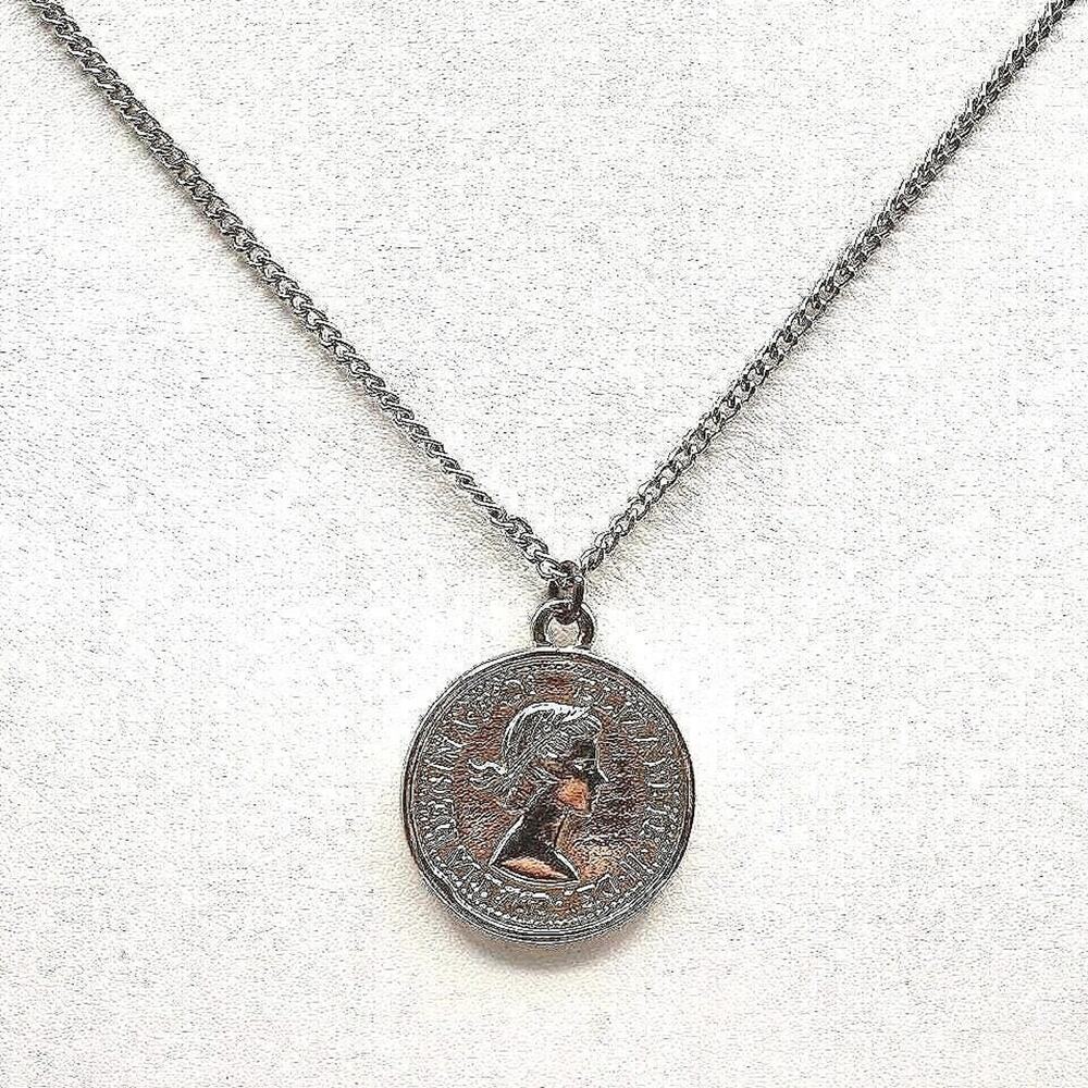 Vintage 70s Queen Elizabeth II British Five Pence Coin Pendant Necklace Jewelry